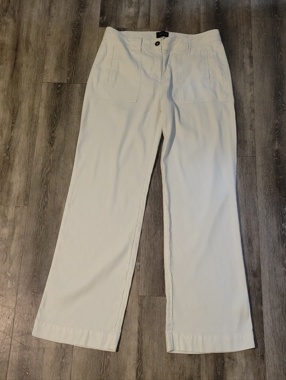 Wide-Leg Cream Trousers with Front Patch Pockets